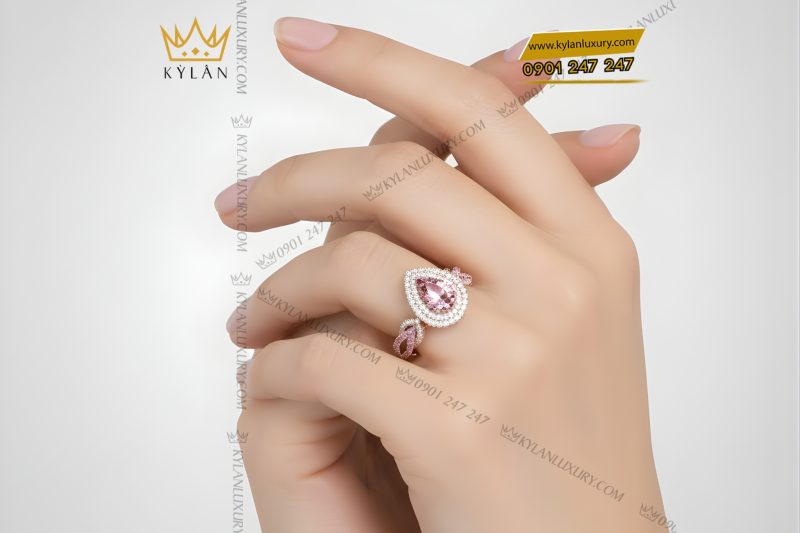 Nhẫn nữ vàng hồng Au750 đính kim cương và đá quý hồng