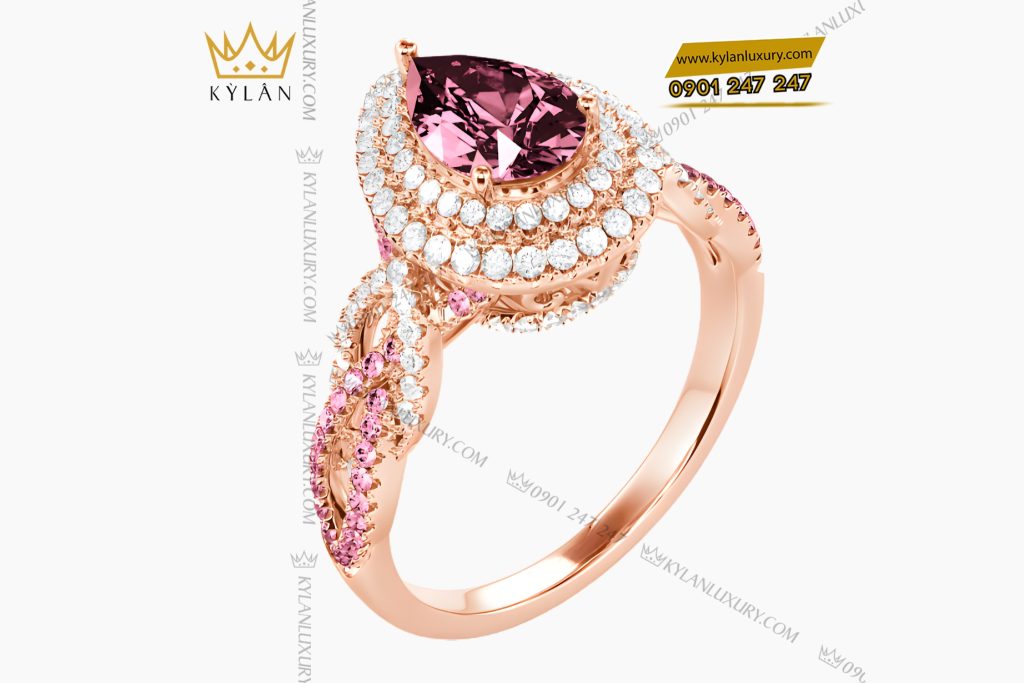 Nhẫn nữ vàng hồng Au750 đính kim cương và đá quý hồng 13 Kỳ Lân Luxury Nhan nu vang hong Au750 dinh kim cuong va da quy hong 3 1 Nhẫn nữ vàng hồng Au750 đính kim cương và đá quý hồng