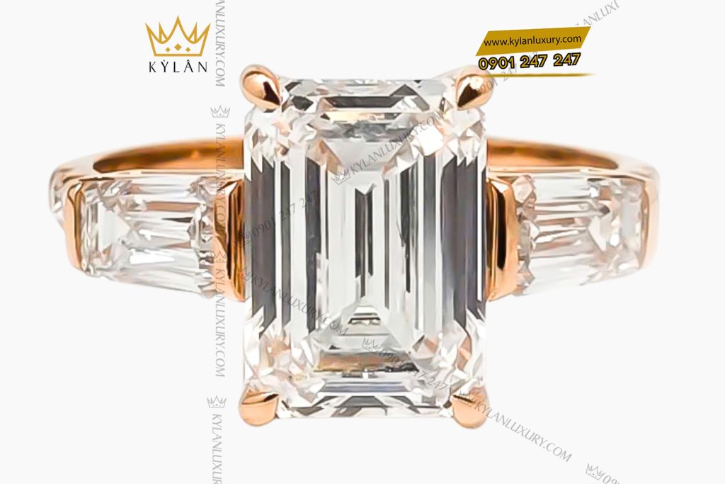 Nhẫn nữ vàng hồng Au750 đính viên chủ kim cương baguette