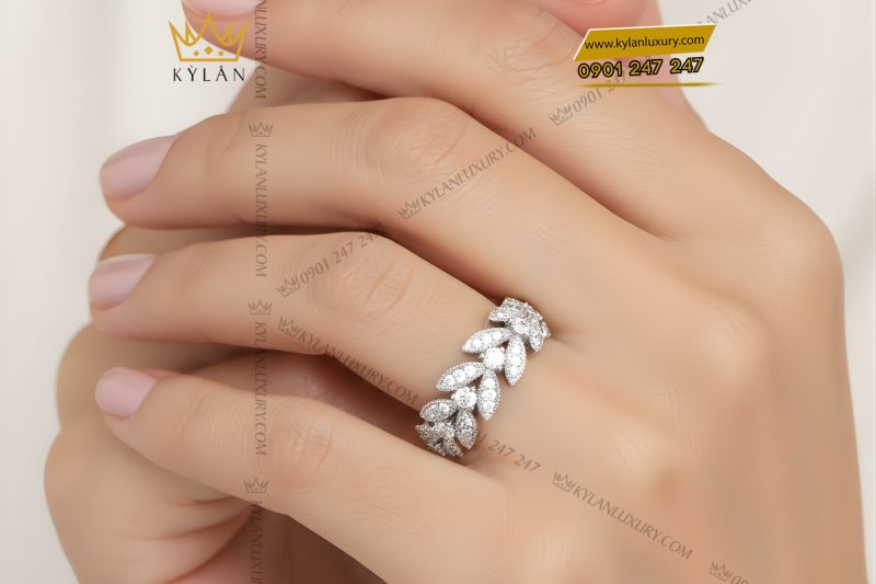 Nhẫn nữ vàng trắng Au750 đính kim cương