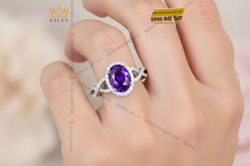 Nhẫn nữ vàng trắng Au750 đính kim cương và đá quý tím
