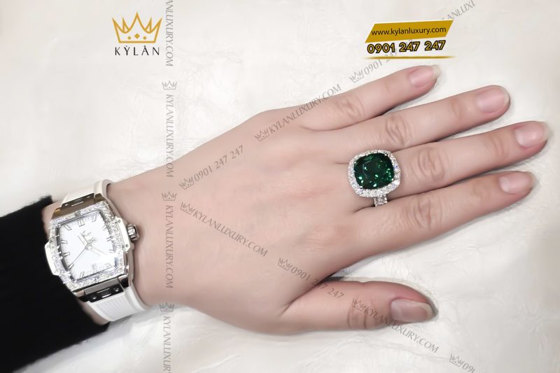 Nhẫn nữ vàng trắng Au750 đính kim cương và đá ngọc lục bảo