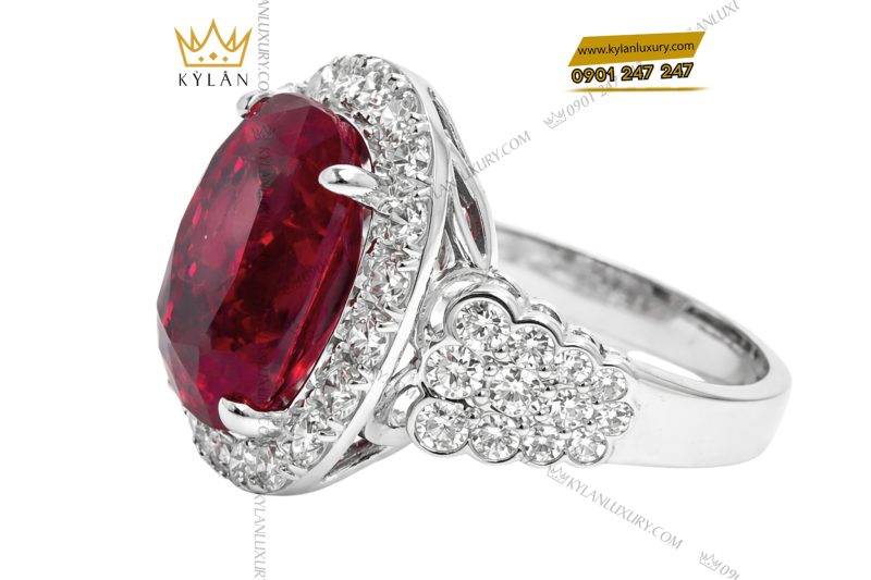 Nhẫn nữ vàng trắng Au750 đính kim cương và đá sapphire đỏ