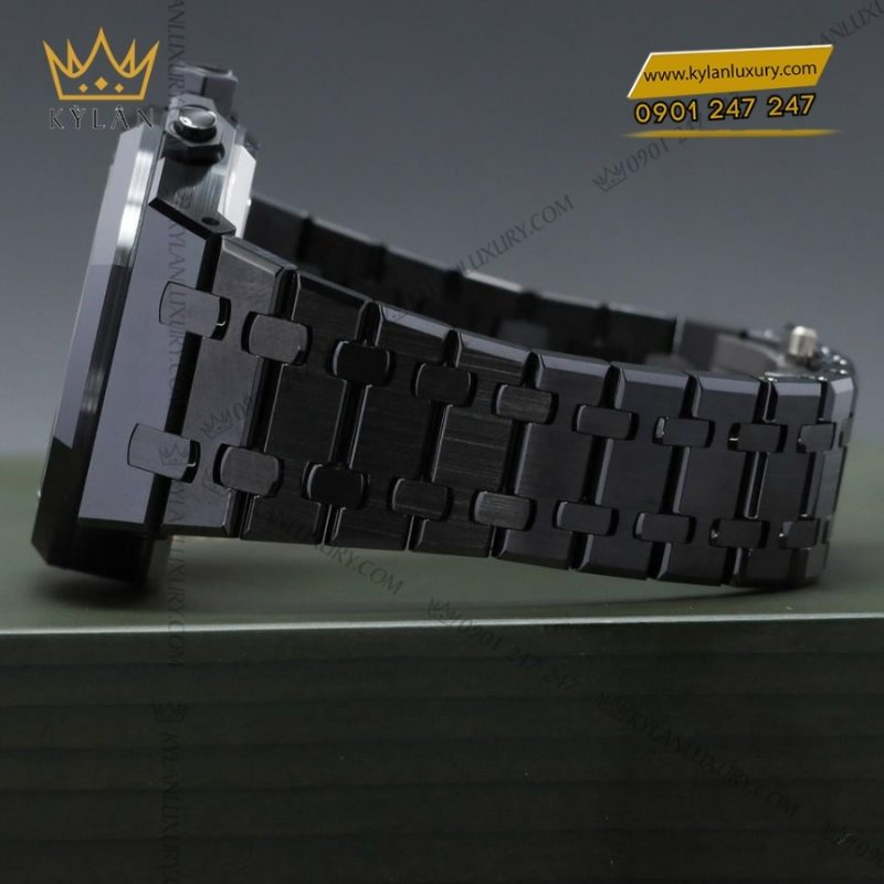 Đồng hồ Royal Oak Selfwinding Chronograph Black Ceramic 26240CE