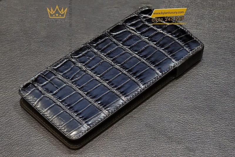 Bao da Vertu Agent Q da cá Alligator đen