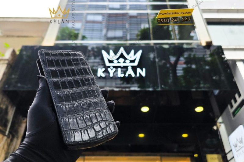 Bao da Vertu Agent Q da cá Alligator đen