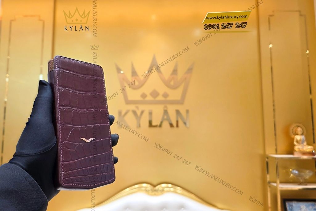 Bao da Vertu Agent Q da cá Alligator nâu 2 Kỳ Lân Luxury bao da vertu agent q da alligator nau 18 Bao da Vertu Agent Q da cá Alligator nâu