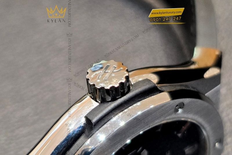 Đồng hồ Hublot Classic Fusion Titanium 38mm dây da cá