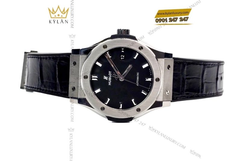 Đồng hồ Hublot Classic Fusion Titanium 38mm dây da cá