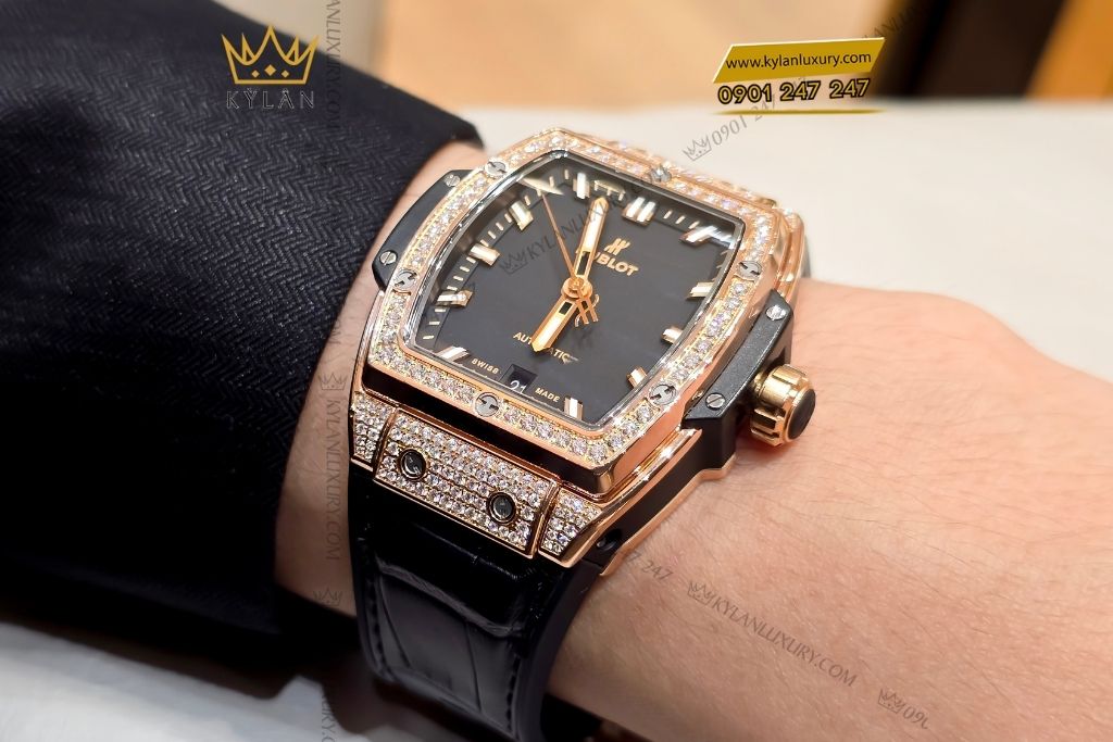 Kỳ Lân Luxury hublot spirit of big bang king gold pave 39mm 12 Đồng hồ Hublot Spirit of Big Bang King Gold Pavé 39mm