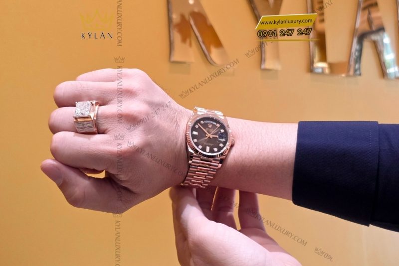 Đồng hồ Rolex Day Date 36 nâu ombré cọc kim cương 128235-0037