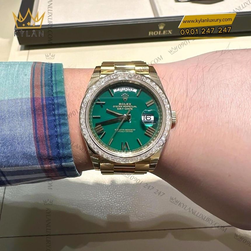 Kỳ Lân Luxury rolex day date 40 228398tbr 0039 mat so xanh la 7 Đồng hồ Rolex Day Date 40 vàng vàng mặt xanh lá 228398TBR-0039