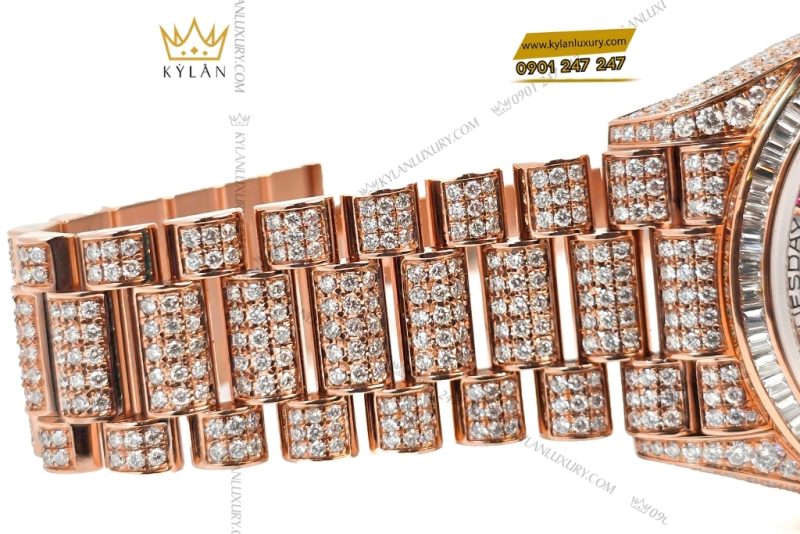 Đồng hồ Rolex Day Date vàng hồng custom full kim cương
