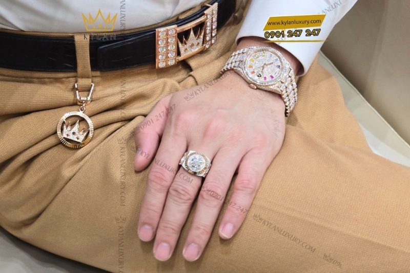 Đồng hồ Rolex Day Date vàng hồng custom full kim cương