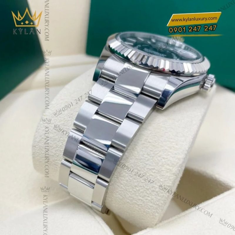 Đồng hồ Rolex Sky Dweller Oyster mặt đen 336934-0007