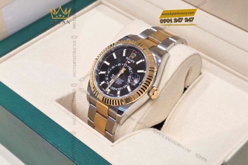 Đồng hồ Sky Dweller demi vàng vàng mặt đen 326933-0003