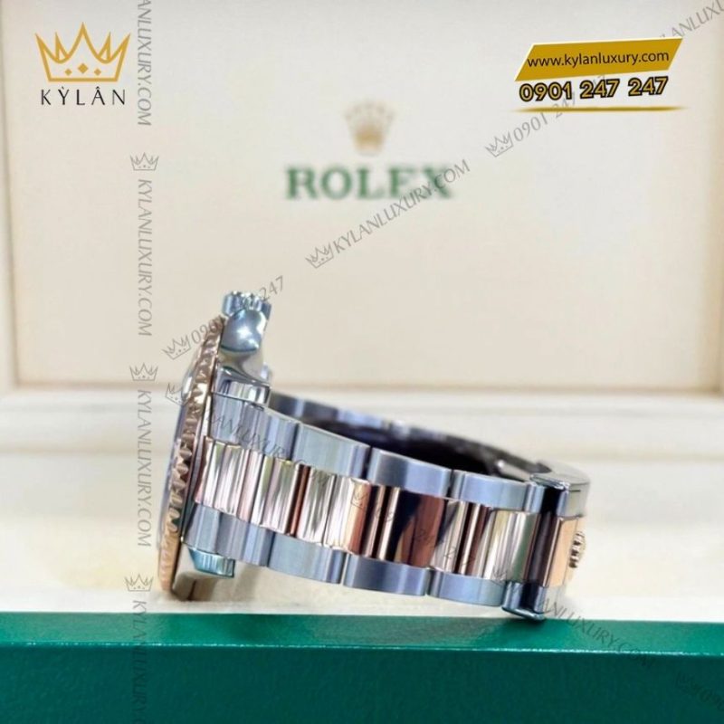 Đồng hồ Rolex Yacht Master 37 mặt số đen 268621-0004