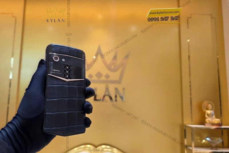 Điện thoại Vertu Aster P Alligator custom vàng hồng đính kim cương