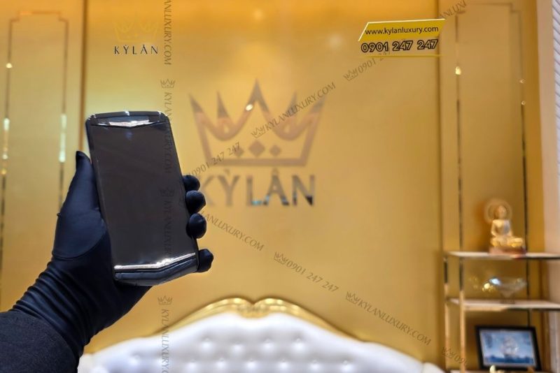 Điện thoại Vertu Aster P Alligator custom vàng hồng đính kim cương