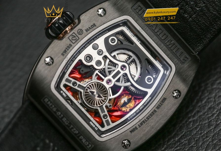 Bộ máy lên dây tay RM 26-02 với tourbillon và kiến trúc titanium