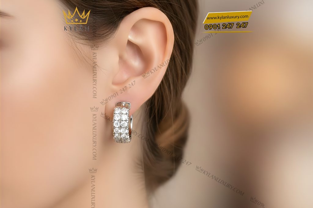 Bông tai vàng trắng Au750 đính kim cương