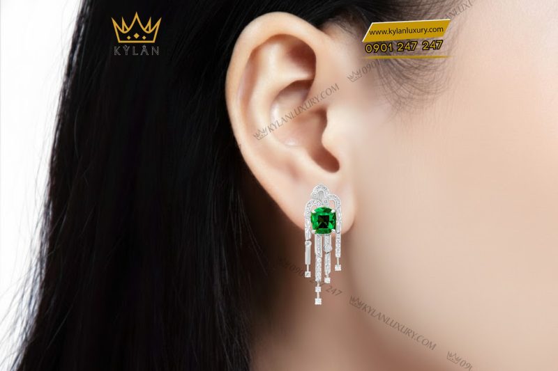 Bông tai vàng trắng Au750 đính kim cương và đá ngọc lục bảo