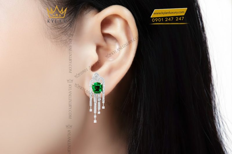 Bông tai vàng trắng Au750 đính kim cương và đá ngọc lục bảo