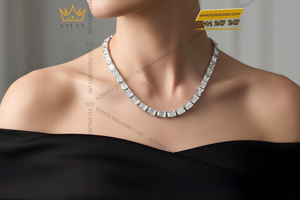 Dây chuyền vàng trắng Au750 đính full kim cương baguette