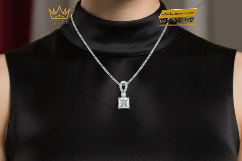 Dây chuyền vàng trắng Au750 đính kim cương