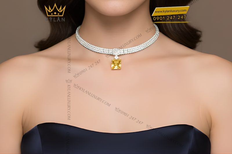 Dây chuyền vàng trắng Au750 đính kim cương và đá quý vàng