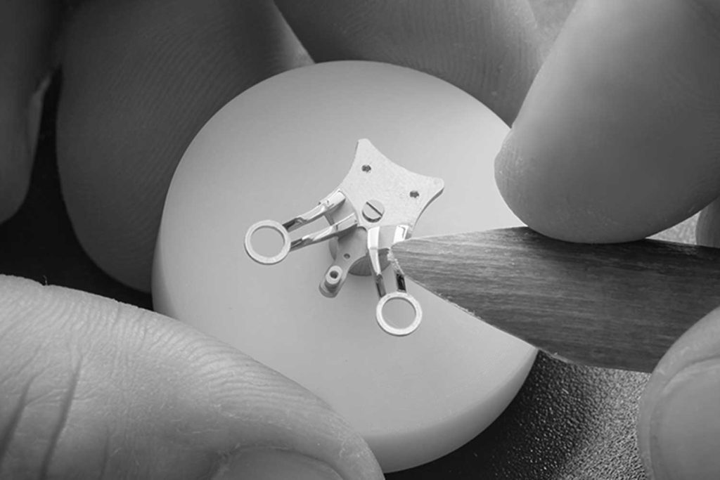 Đồng hồ Armin Strom Mirrored Force Resonance 6 Kỳ Lân Luxury Dong ho Armin Strom Mirrored Force Resonance 1st Edition5 Đồng hồ Armin Strom Mirrored Force Resonance