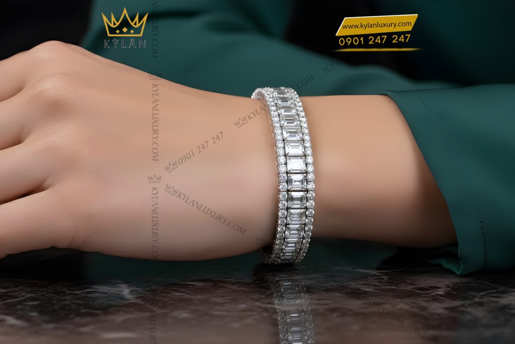 Lắc tay vàng trắng Au750 đính kim cương baguette