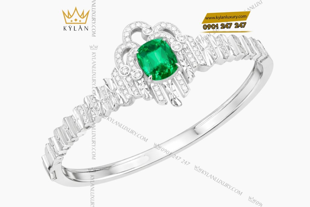 Kỳ Lân Luxury Lac tay vang trang Au750 dinh kim cuong va da ngoc luc bao 3 Lắc tay vàng trắng Au750 đính kim cương và đá ngọc lục bảo