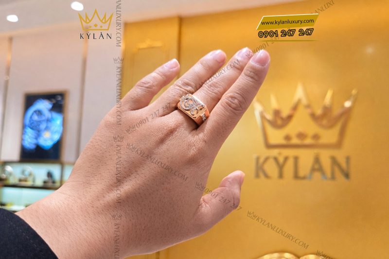 Nhẫn chữ H vàng hồng Au750 đính kim cương