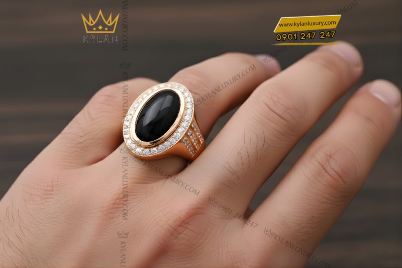 Nhẫn nam vàng hồng Au750 đính kim cương và đá quý đen