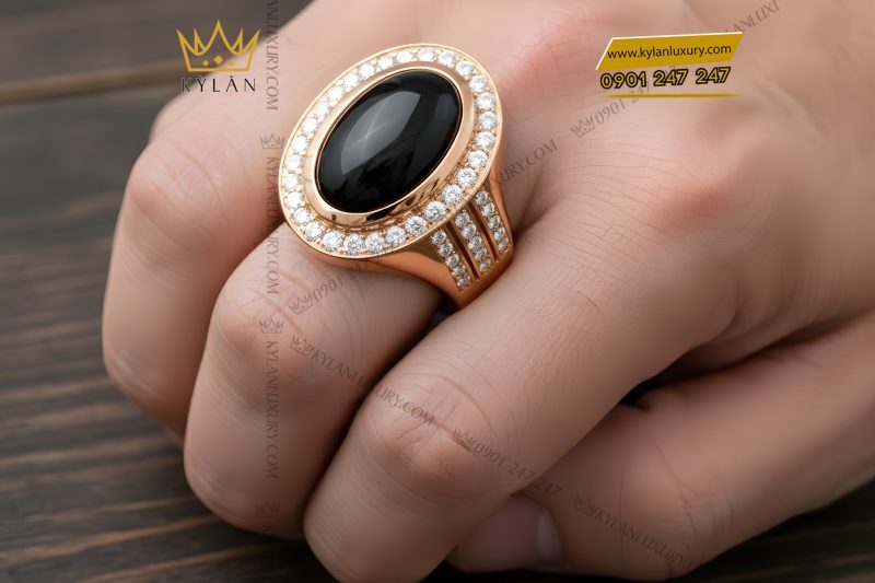 Nhẫn nam vàng hồng Au750 đính kim cương và đá quý đen