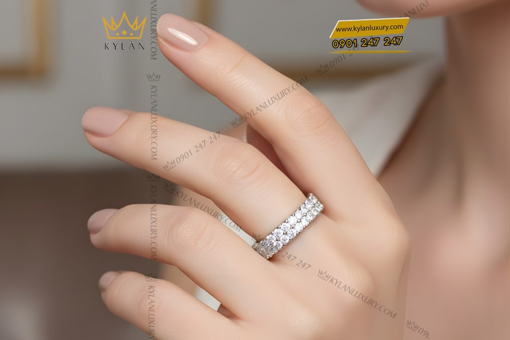 Nhẫn nữ vàng trắng Au750 đính kim cương