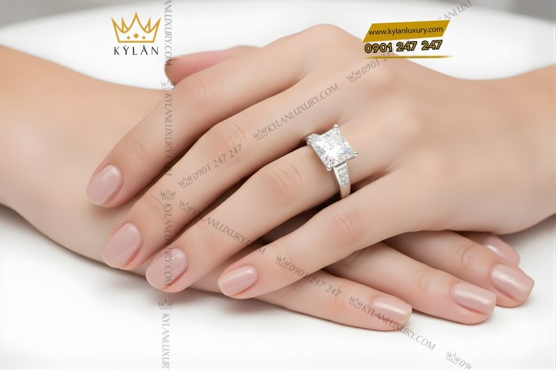 Nhẫn nữ vàng trắng Au750 đính kim cương