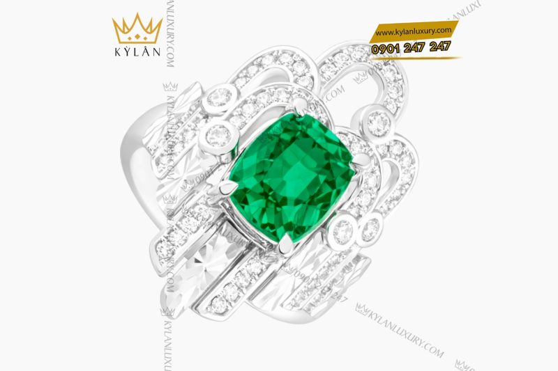 Nhẫn vàng trắng Au750 đính kim cương và đá ngọc lục bảo