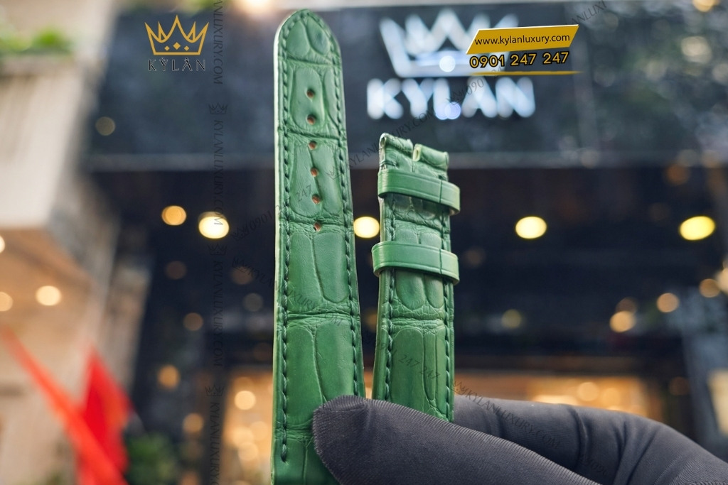 Kỳ Lân Luxury day dong ho chopard da ca sau xanh la 8 Dây đồng hồ Chopard da cá sấu xanh lá