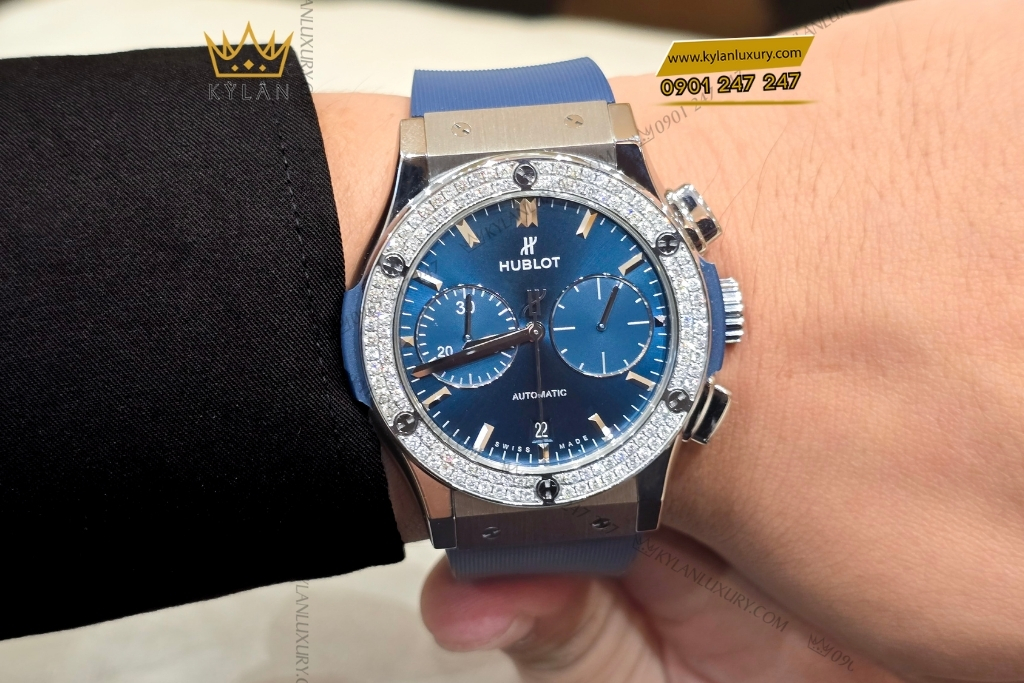Kỳ Lân Luxury hublot chronograph titanium blue 45mm bezel kim cuong 2 Đồng hồ Hublot Classic Fusion Chronograph Titanium Blue custom vành kim 45mm