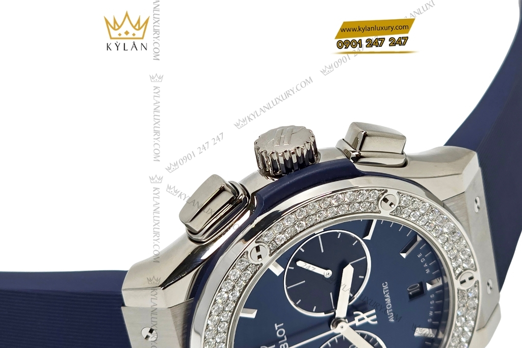 Kỳ Lân Luxury hublot chronograph titanium blue 45mm bezel kim cuong 4 Đồng hồ Hublot Classic Fusion Chronograph Titanium Blue custom vành kim 45mm