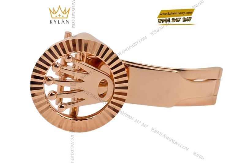 Khóa gập Rolex vương miện vành khía vàng hồng Au750