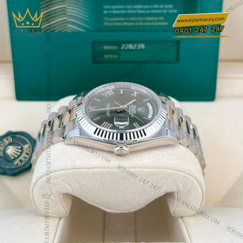 Đồng hồ Rolex Day Date 40 mặt số xanh olive 228239-0033