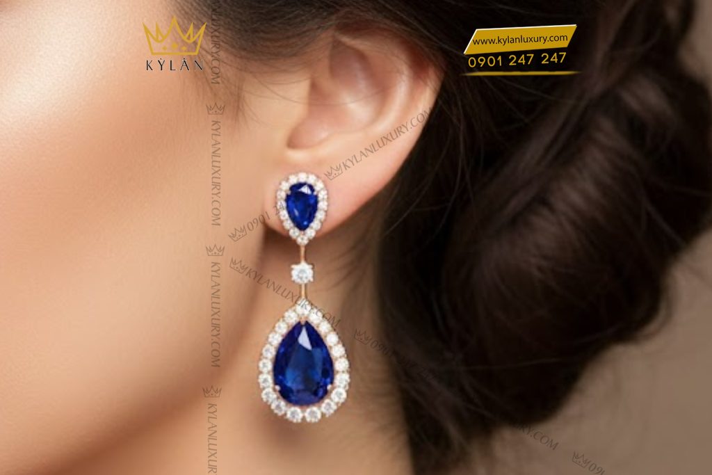 Bông tai vàng hồng Au750 đính kim cương và đá quý xanh