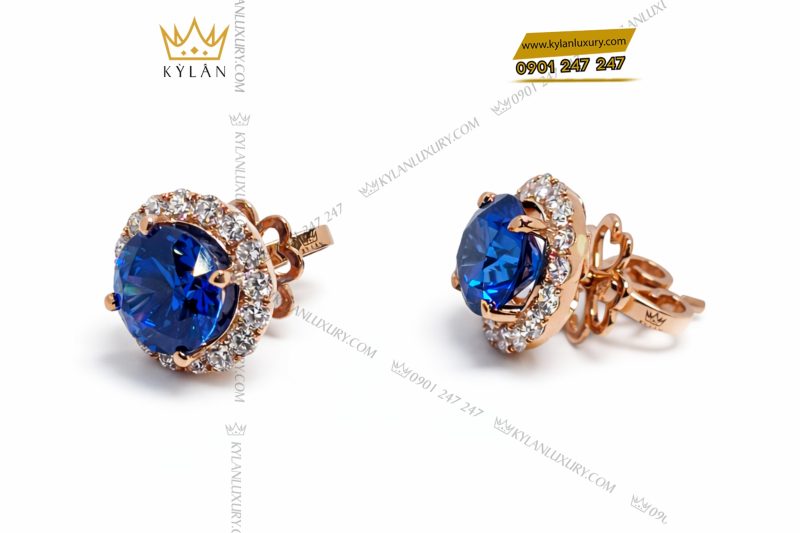 Bông tai vàng hồng Au750 đính kim cương và đá sapphire xanh