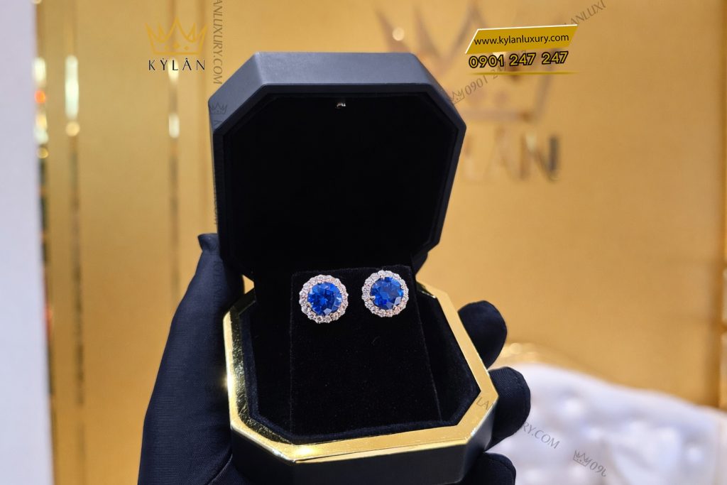 Kỳ Lân Luxury Bong tai vang hong Au750 dinh kim cuong va da sapphire xanh 9 Bông tai vàng hồng Au750 đính kim cương và đá sapphire xanh