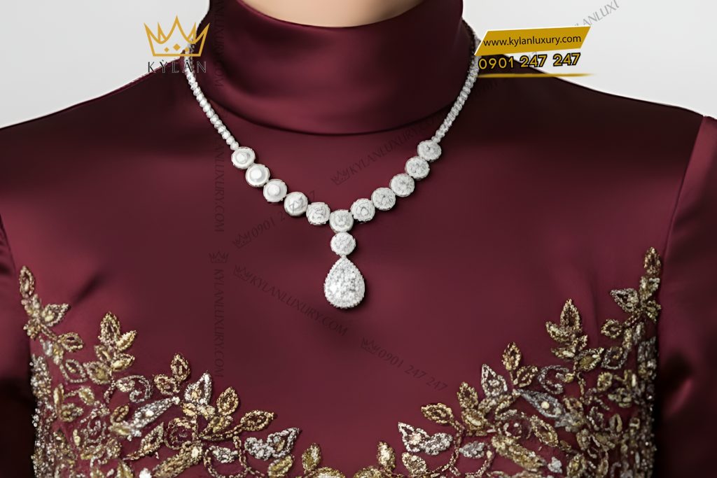 Dây chuyền vàng Au750 đính full kim cương