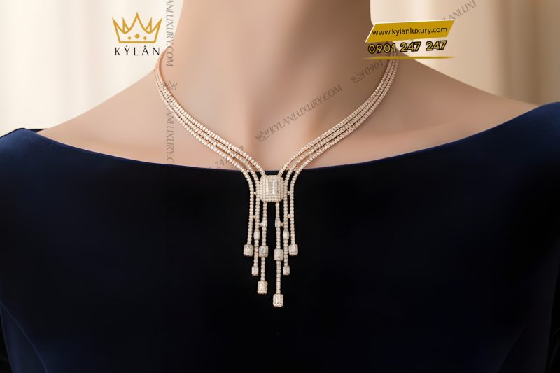 Dây chuyền vàng hồng Au750 đính kim cương