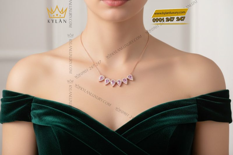 Dây chuyền vàng hồng Au750 đính kim cương và đá quý hồng